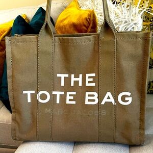 Marc Jacob’s tote bag